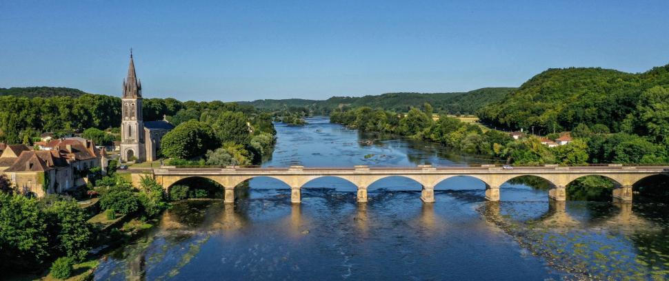 Sur les rives de la Dordogne