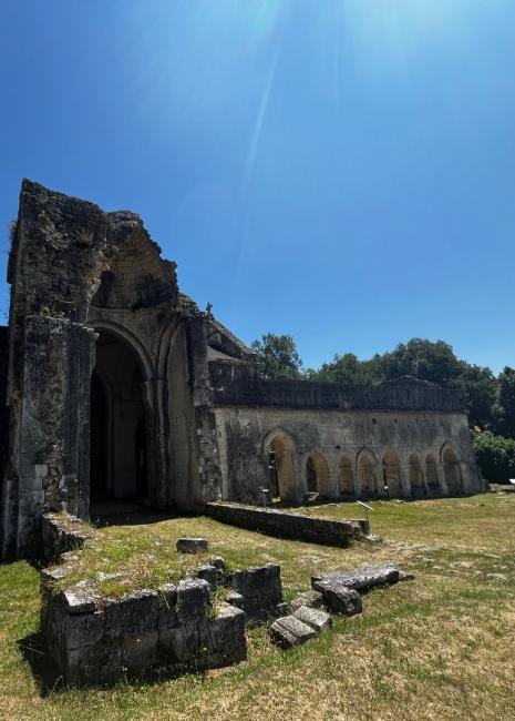 Abbaye près de Saint Jean-De-Cole