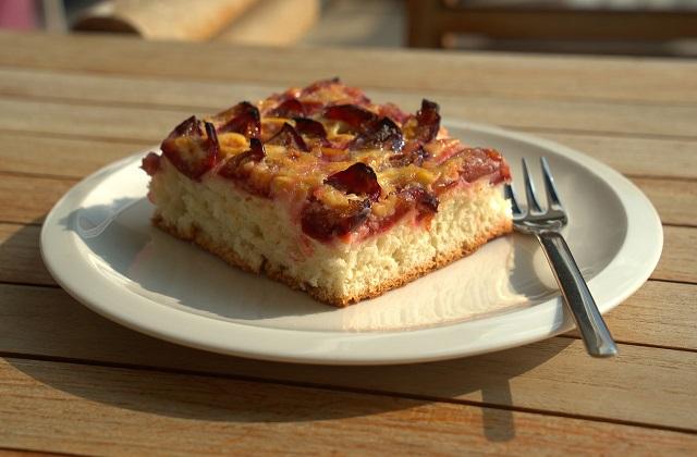 Cake aux pruneaux et aux noix 